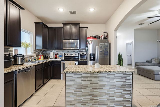 12118 STRATSBURG, San Antonio, TX 78252