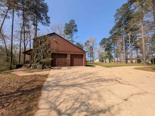 1 Timber Trails, Camden, AR 71701