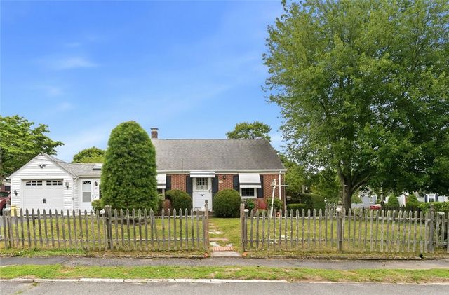 48 Fairway Drive, Cranston, RI 02920