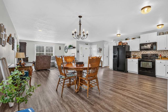 102 Fox Chase, Danville, KY 40422