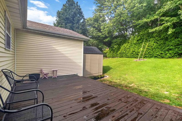 102 Fox Chase, Danville, KY 40422