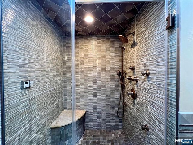 610 Glasmere Road, Mahwah, NJ 07430