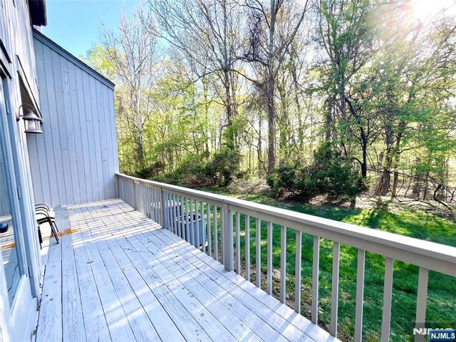 610 Glasmere Road, Mahwah, NJ 07430