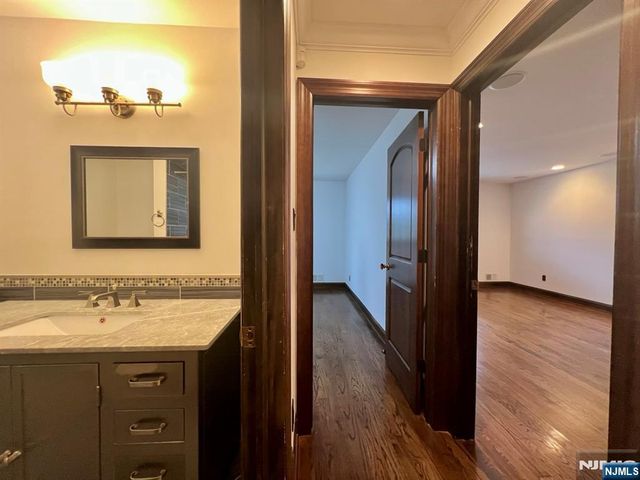 610 Glasmere Road, Mahwah, NJ 07430