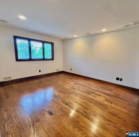 610 Glasmere Road, Mahwah, NJ 07430