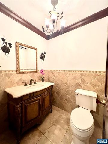 610 Glasmere Road, Mahwah, NJ 07430