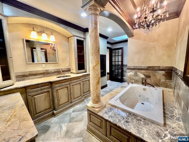 610 Glasmere Road, Mahwah, NJ 07430