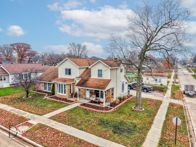 204 N Woodland Avenue, Oglesby, IL 61348