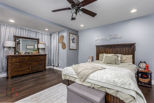 204 N Woodland Avenue, Oglesby, IL 61348