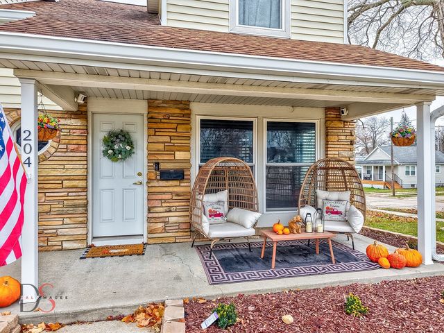 204 N Woodland Avenue, Oglesby, IL 61348