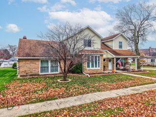 204 N Woodland Avenue, Oglesby, IL 61348