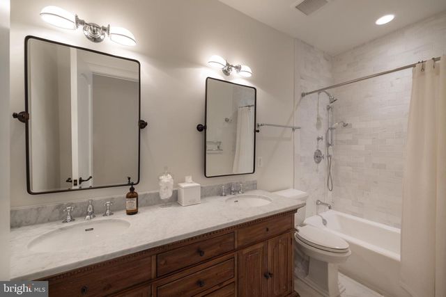 8003 NEWDALE RD, Bethesda, MD 20814