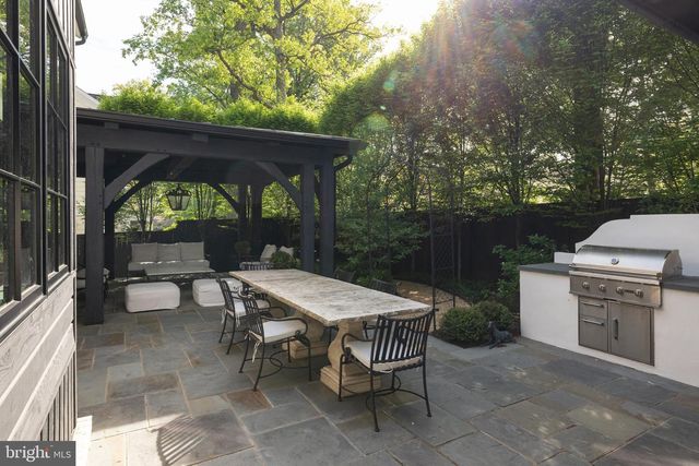 8003 NEWDALE RD, Bethesda, MD 20814