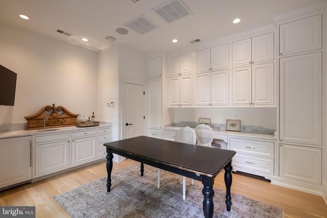 8003 NEWDALE RD, Bethesda, MD 20814