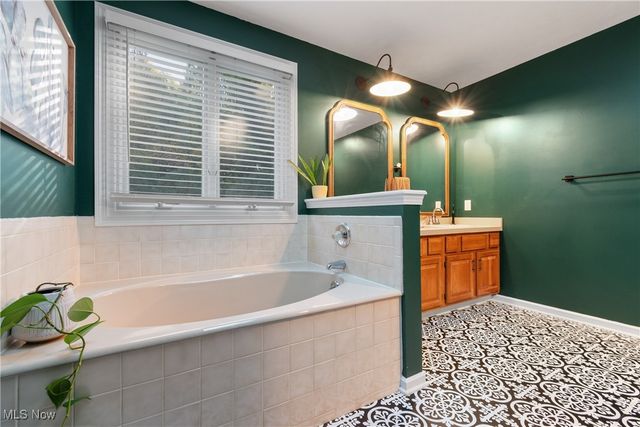 4227 Maribend Drive, Stow, OH 44224