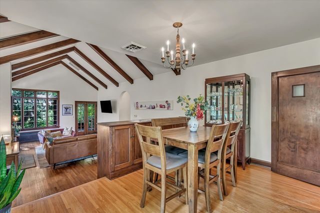 1000 27th Avenue, Moline, IL 61265