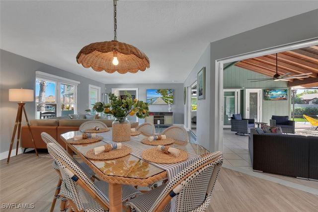 2328 Clipper WAY, Naples, FL 34104