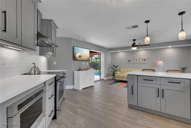 2328 Clipper WAY, Naples, FL 34104