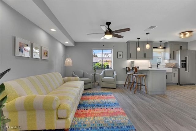 2328 Clipper WAY, Naples, FL 34104