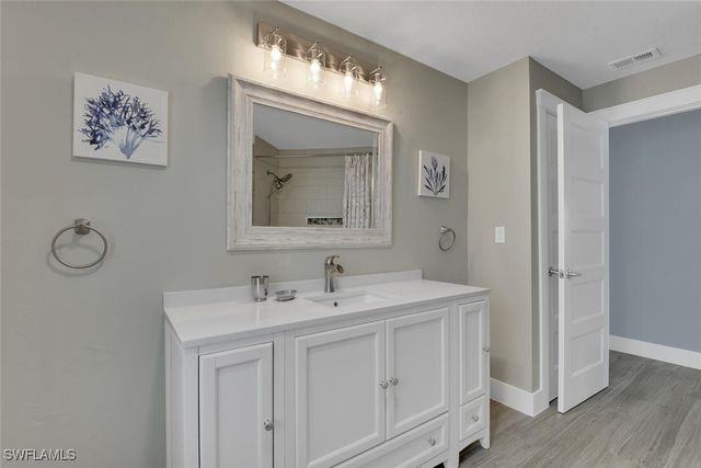 2328 Clipper WAY, Naples, FL 34104