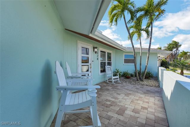 2328 Clipper WAY, Naples, FL 34104