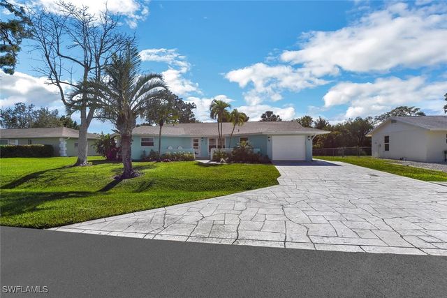 2328 Clipper WAY, Naples, FL 34104