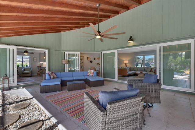 2328 Clipper WAY, Naples, FL 34104