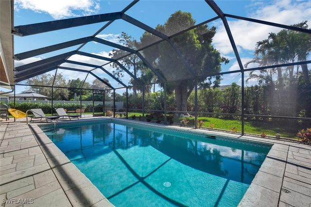 2328 Clipper WAY, Naples, FL 34104