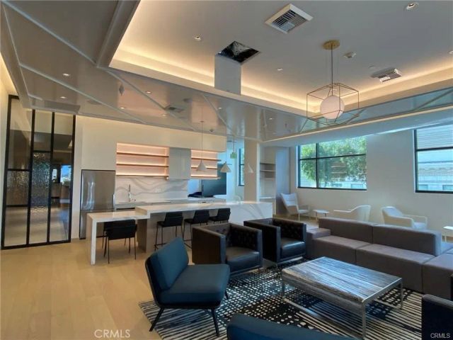 400 S Broadway 2504, Los Angeles, CA 90013