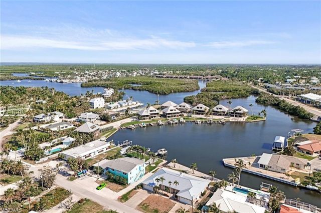 7775 Bocilla LN, Bokeelia, FL 33922