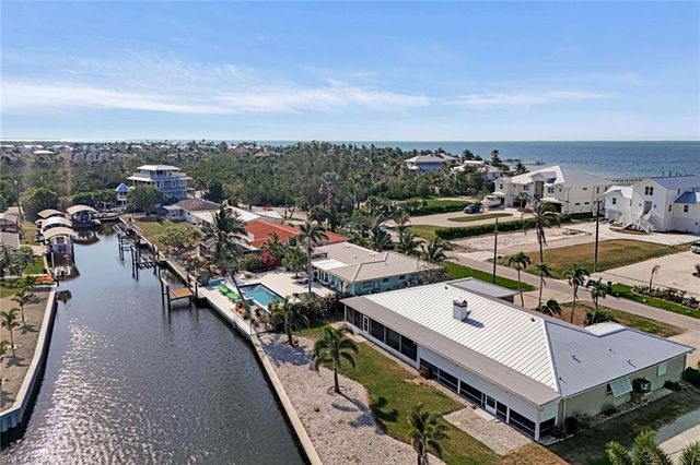 7775 Bocilla LN, Bokeelia, FL 33922