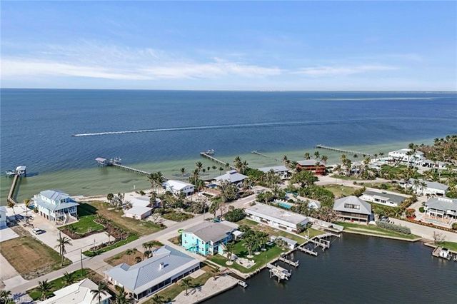 7775 Bocilla LN, Bokeelia, FL 33922