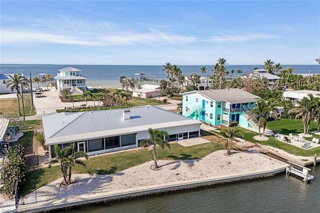 7775 Bocilla LN, Bokeelia, FL 33922