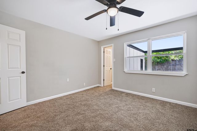 3211 Fernwood Dr, Tyler, TX 75701
