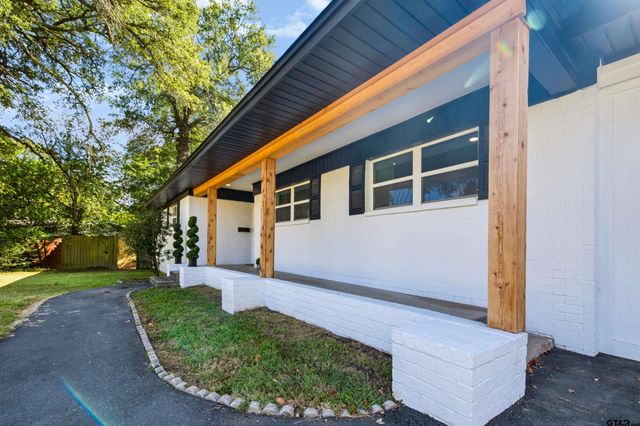 3211 Fernwood Dr, Tyler, TX 75701