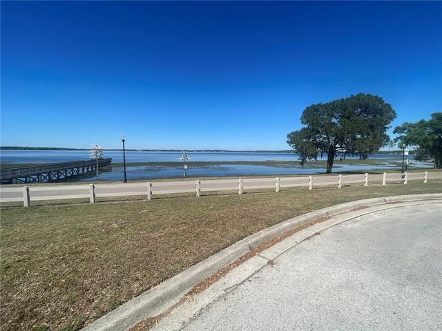 456 W MINNEOLA AVENUE, Clermont, FL 34711