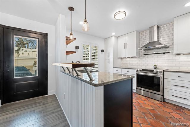 106 Manor Way, Rochester Hills, MI 48309