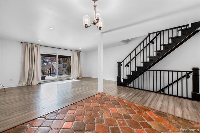 106 Manor Way, Rochester Hills, MI 48309