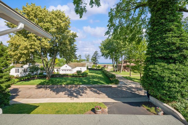 347 Ridgeway Street, St. Joseph, MI 49085