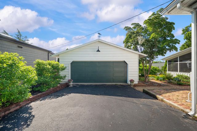 347 Ridgeway Street, St. Joseph, MI 49085