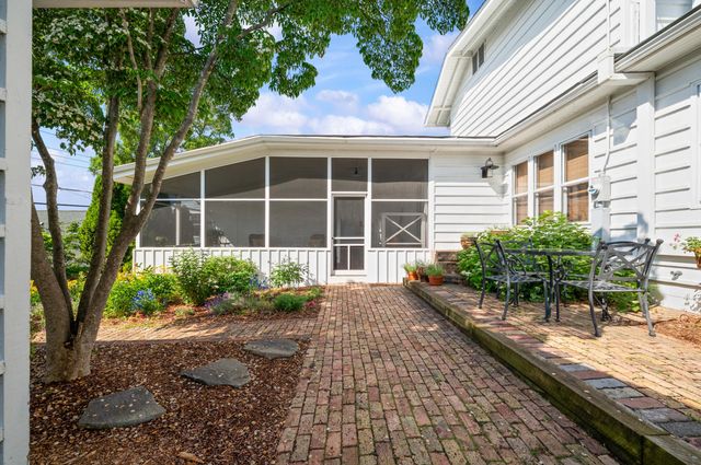 347 Ridgeway Street, St. Joseph, MI 49085