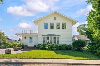 347 Ridgeway Street, St. Joseph, MI 49085