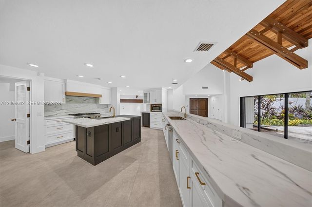 8925 SW 102nd Terrace 0, Miami, FL 33176