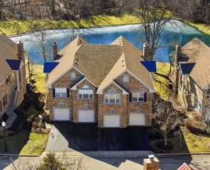 1304 Christine Court, Vernon Hills, IL 60061