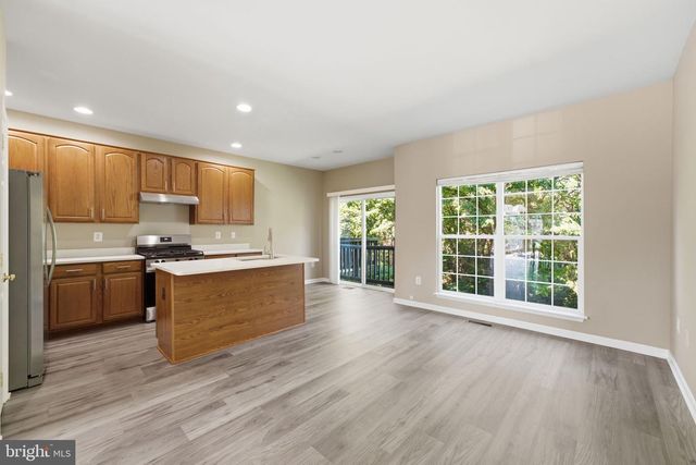 14268 HUNTERS RUN WAY, Gainesville, VA 20155