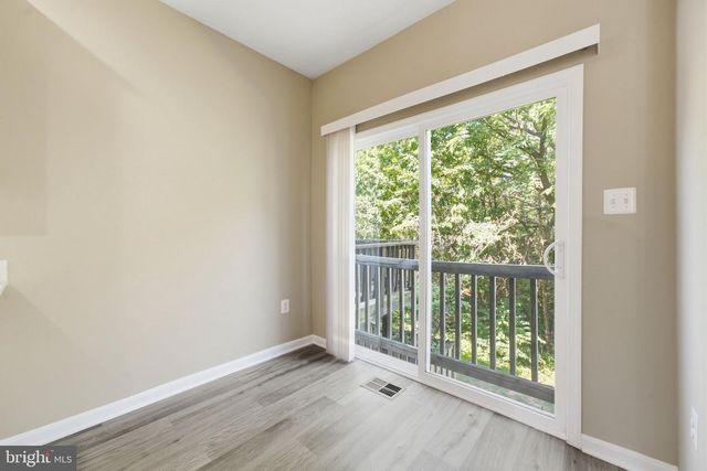 14268 HUNTERS RUN WAY, Gainesville, VA 20155