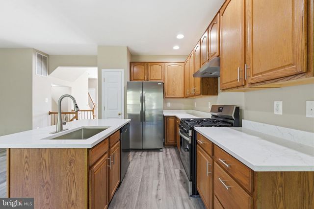 14268 HUNTERS RUN WAY, Gainesville, VA 20155