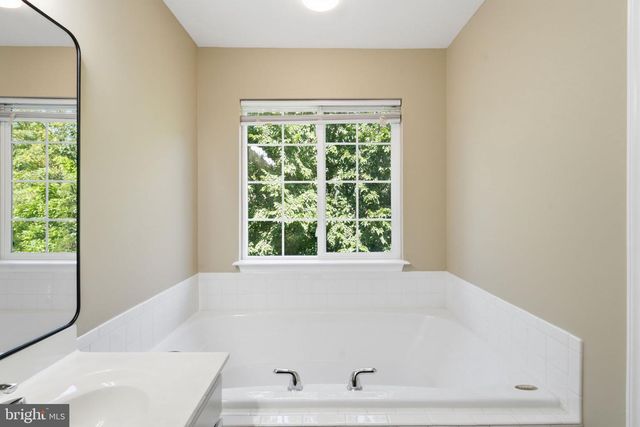 14268 HUNTERS RUN WAY, Gainesville, VA 20155