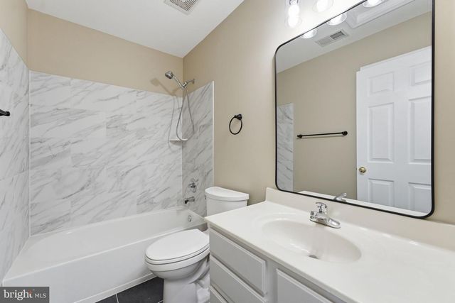 14268 HUNTERS RUN WAY, Gainesville, VA 20155