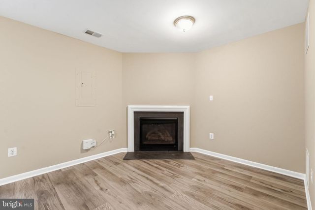 14268 HUNTERS RUN WAY, Gainesville, VA 20155